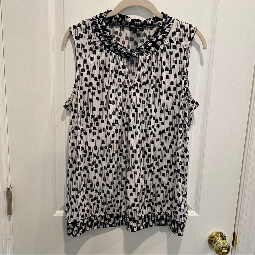 Worthington Sleeveless Blouse